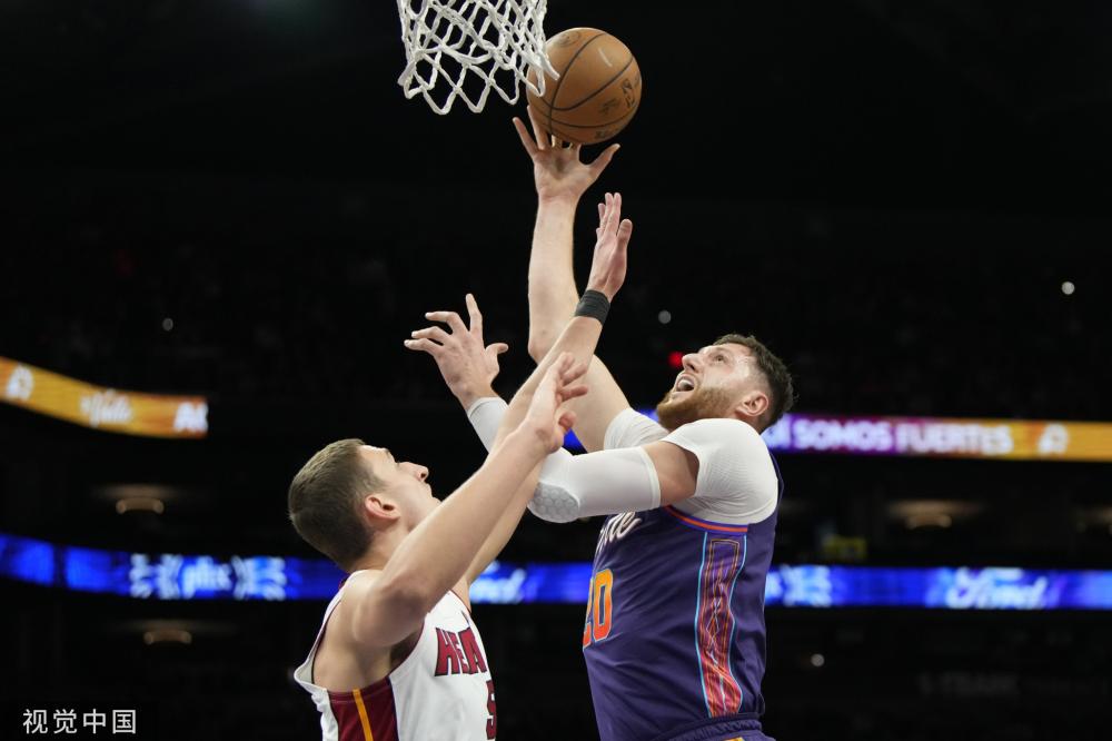 受瞩目的球 受瞩目的球